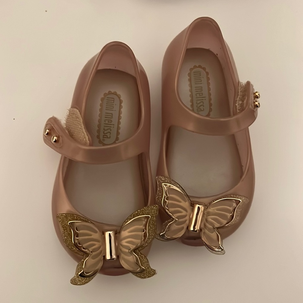 Mini Melissa Ultragirl Fly butterfly shoes
Size 5T